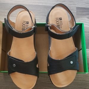 white mountain sandal